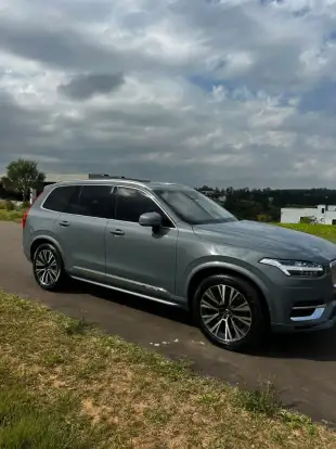 VOLVO-XC90-2021