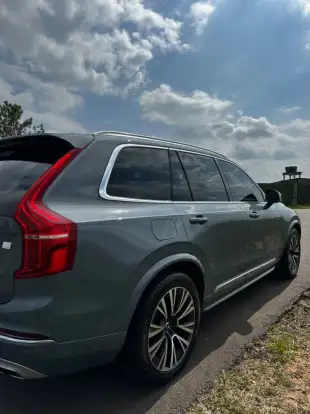 VOLVO-XC90-2021