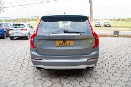 VOLVO-XC90-2016