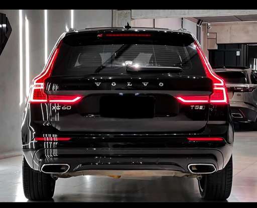 VOLVO-XC60-2018