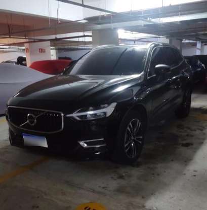 VOLVO-XC60-2020