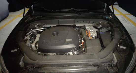 VOLVO-XC60-2020