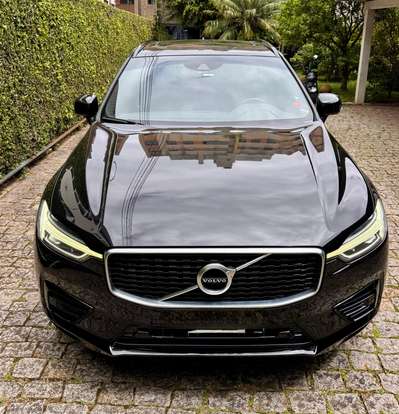 VOLVO-XC60-2019