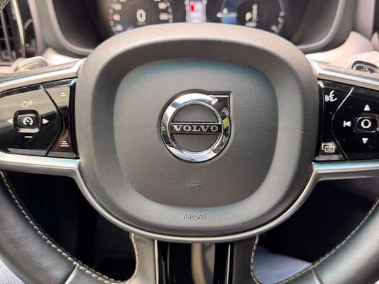VOLVO-XC60-2.0 T8 HYBRID R-DESIGN AWD GEARTRONIC VOLVO-XC60-2019