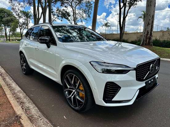 VOLVO-XC60-2022