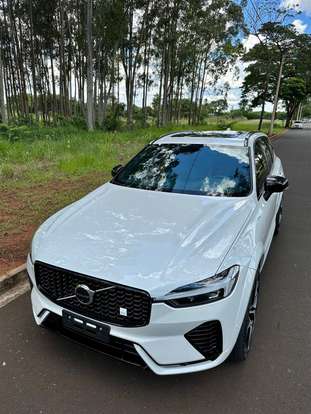 VOLVO-XC60-2022