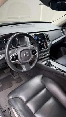 VOLVO-XC90-2020