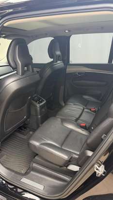 VOLVO-XC90-2020