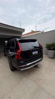VOLVO-XC90-2020