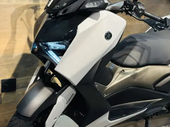 YAMAHA-XMAX 250 CONNECTED ABS YAMAHA-XMAX 250 CONNECTED ABS-2025