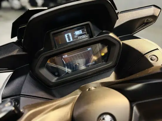 YAMAHA-XMAX 250 CONNECTED ABS YAMAHA-XMAX 250 CONNECTED ABS-2025