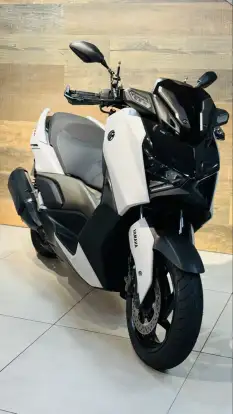 YAMAHA-XMAX 250 CONNECTED ABS-2025