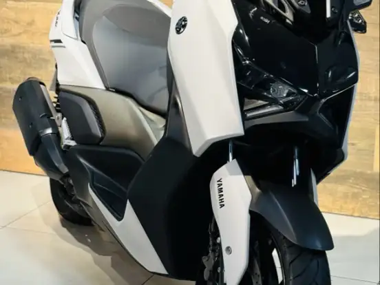 YAMAHA-XMAX 250 CONNECTED ABS YAMAHA-XMAX 250 CONNECTED ABS-2025