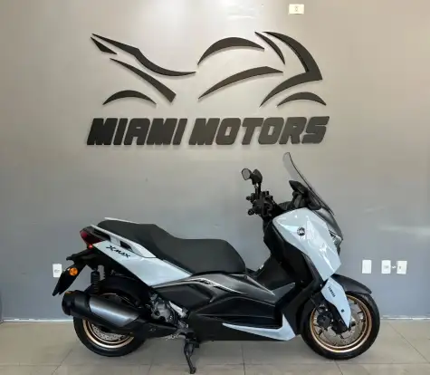YAMAHA-XMAX 300 CONNECTED ABS-2026