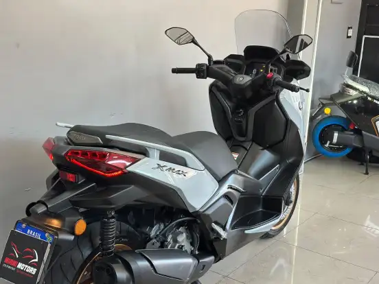 YAMAHA-XMAX 300 CONNECTED ABS-2026