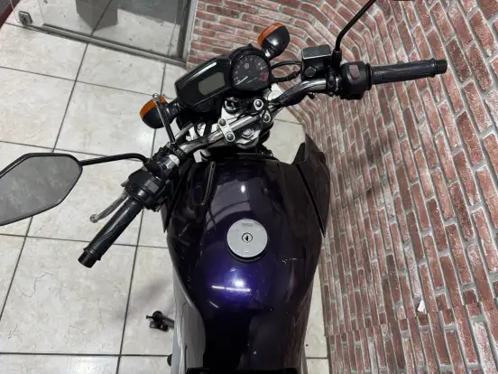 YAMAHA-YS 250 FAZER YAMAHA-YS 250 FAZER-2011