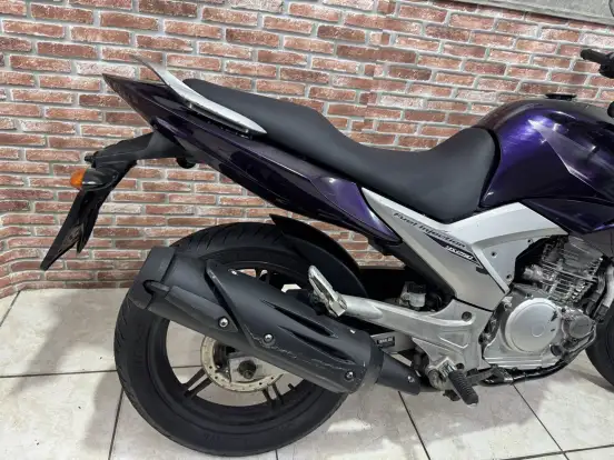 YAMAHA-YS 250 FAZER-2011