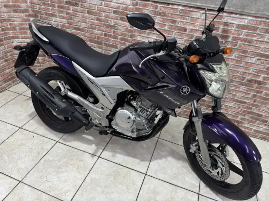 YAMAHA-YS 250 FAZER-2011