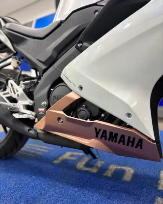 YAMAHA-YZF R15-2026