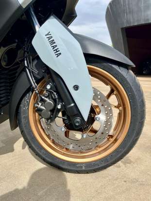 YAMAHA-XMAX 300 CONNECTED ABS-2026