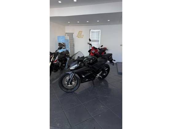YAMAHA YZF R15 