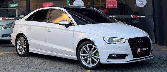 AUDI A3 1.8 TFSI SEDAN AMBITION 16V 180CV GASOLINA 4P AUTOMÁTICO