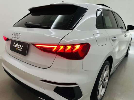 AUDI-A3-2024