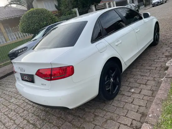 AUDI-A4-2010