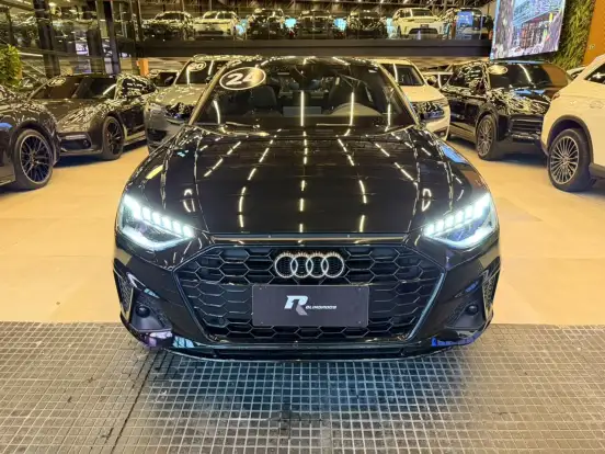 AUDI-A4-2023