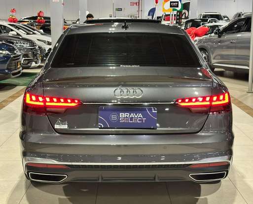 AUDI-A4-2020