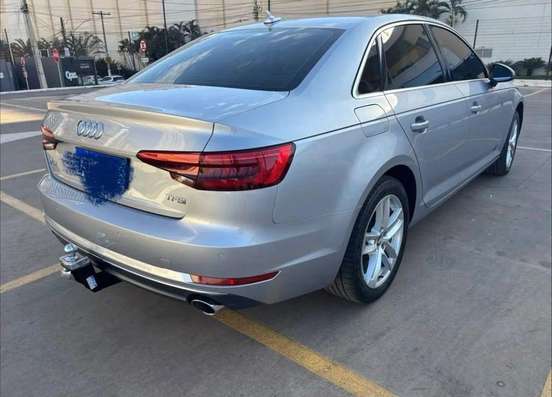 AUDI-A4-2015