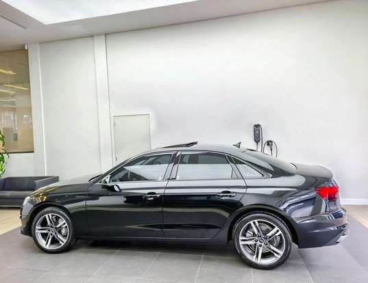 AUDI-A4-2024