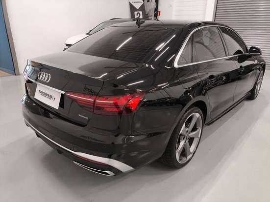 AUDI-A4-2024