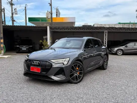 AUDI-E-TRON-ELÉTRICO PERFORMANCE BLACK QUATTRO AUDI-E-TRON-2020