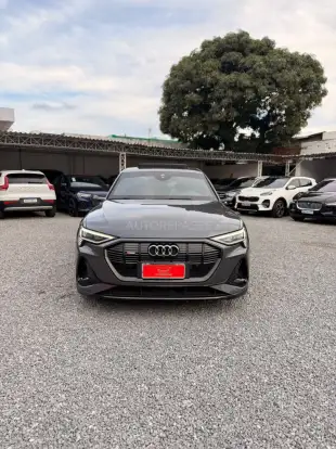 AUDI-E-TRON-2020