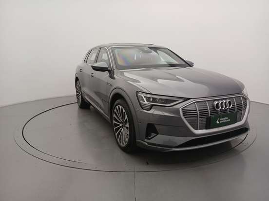 AUDI-E-TRON-2022