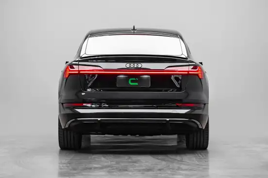 AUDI-E-TRON-2022