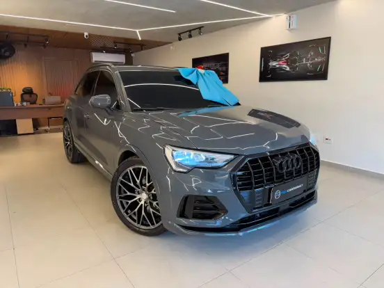 AUDI-Q3-2021