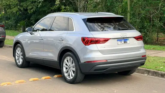 AUDI-Q3-2020