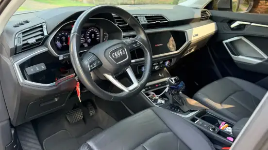 AUDI-Q3-2020