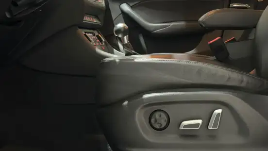 AUDI-Q3-2018