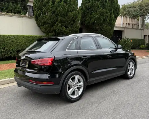 AUDI-Q3-2017
