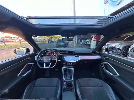 AUDI-Q3-2020