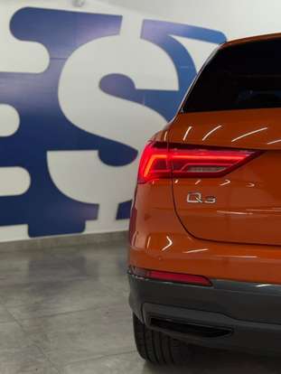 AUDI-Q3-2019