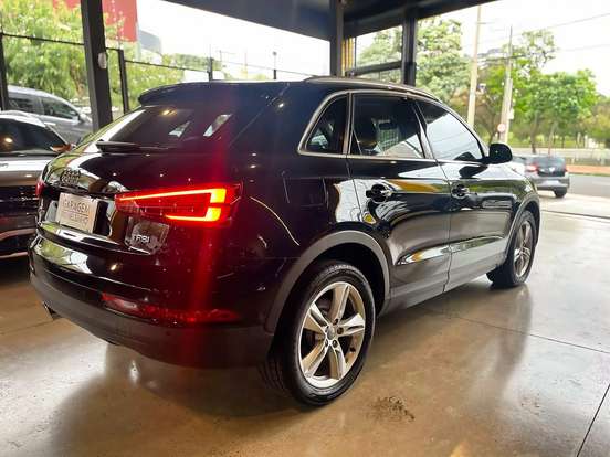 AUDI-Q3-2018