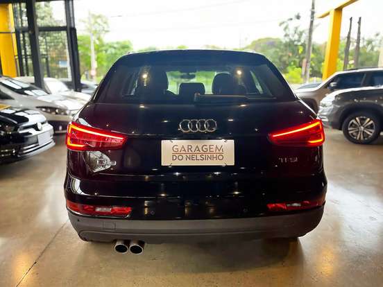 AUDI-Q3-2018