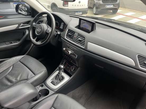 AUDI-Q3-2018