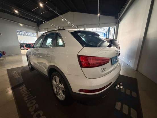 AUDI-Q3-2015