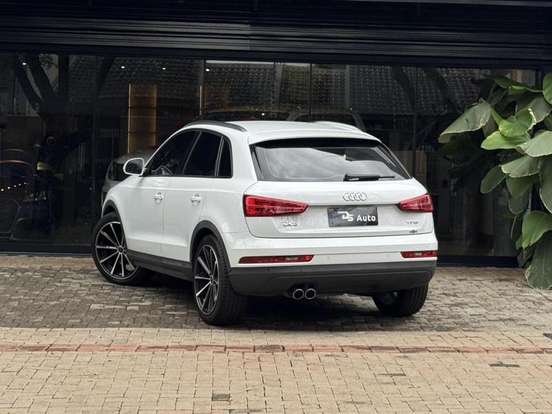 AUDI-Q3-2015
