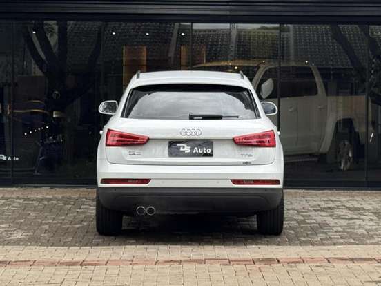 AUDI-Q3-2015